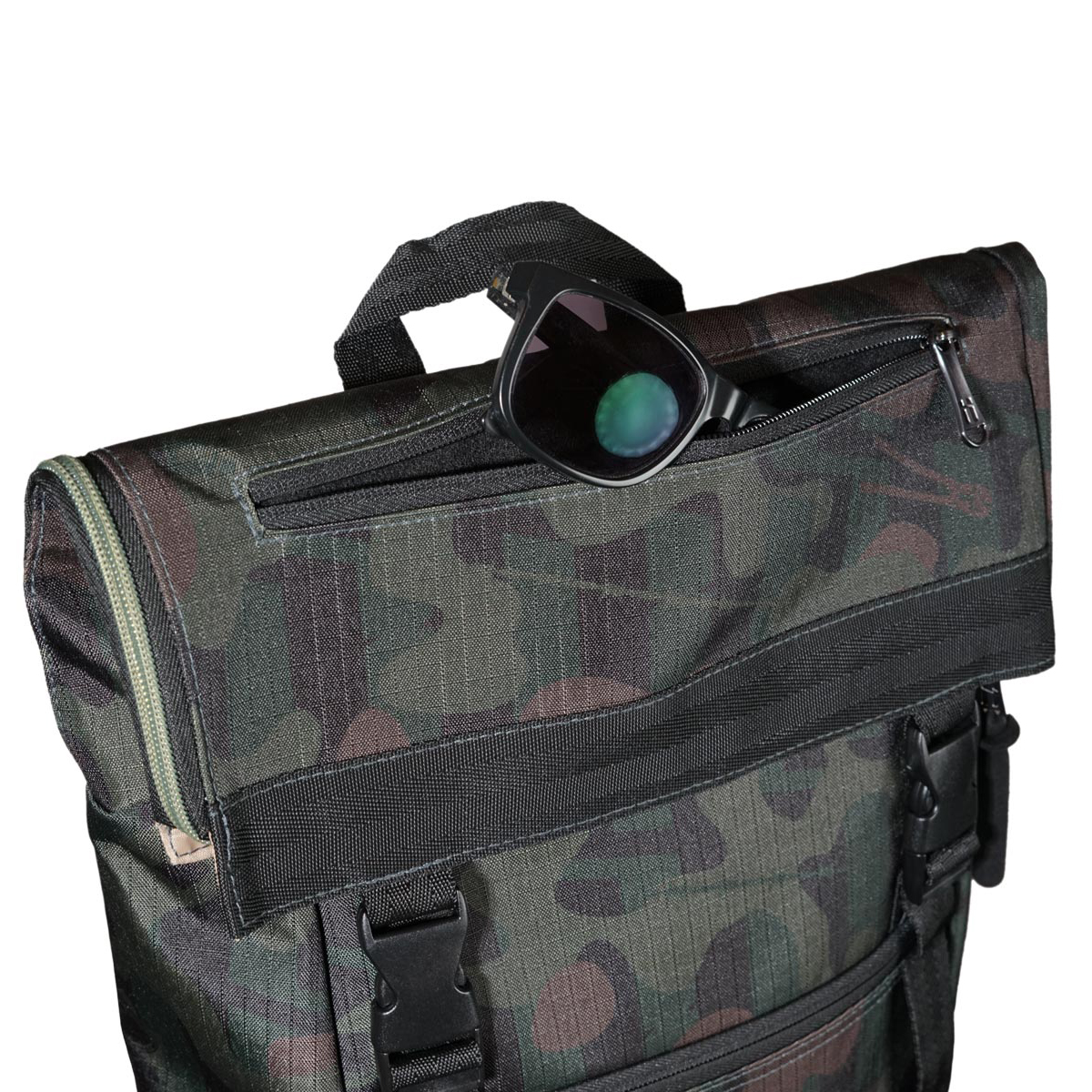 Mr_Serious_ToGo_02 Mr. Serious "To-Go Backpack" - Camouflage