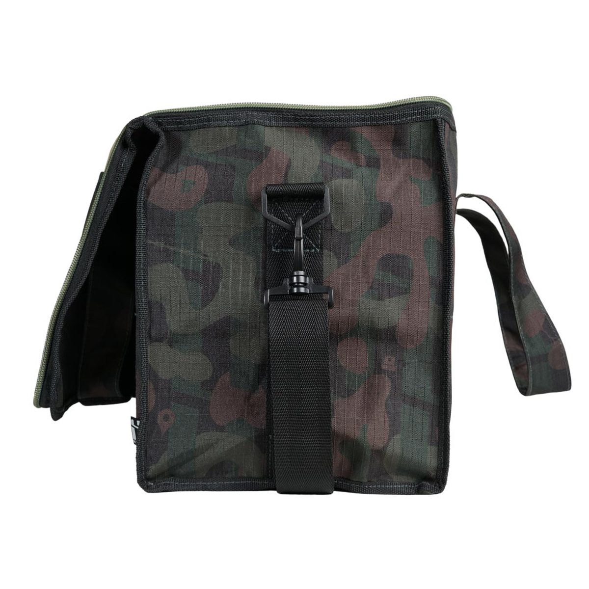 Mr_Serious_Shoulder_03 Mr. Serious "District 12er Shoulder Bag" - Camouflage