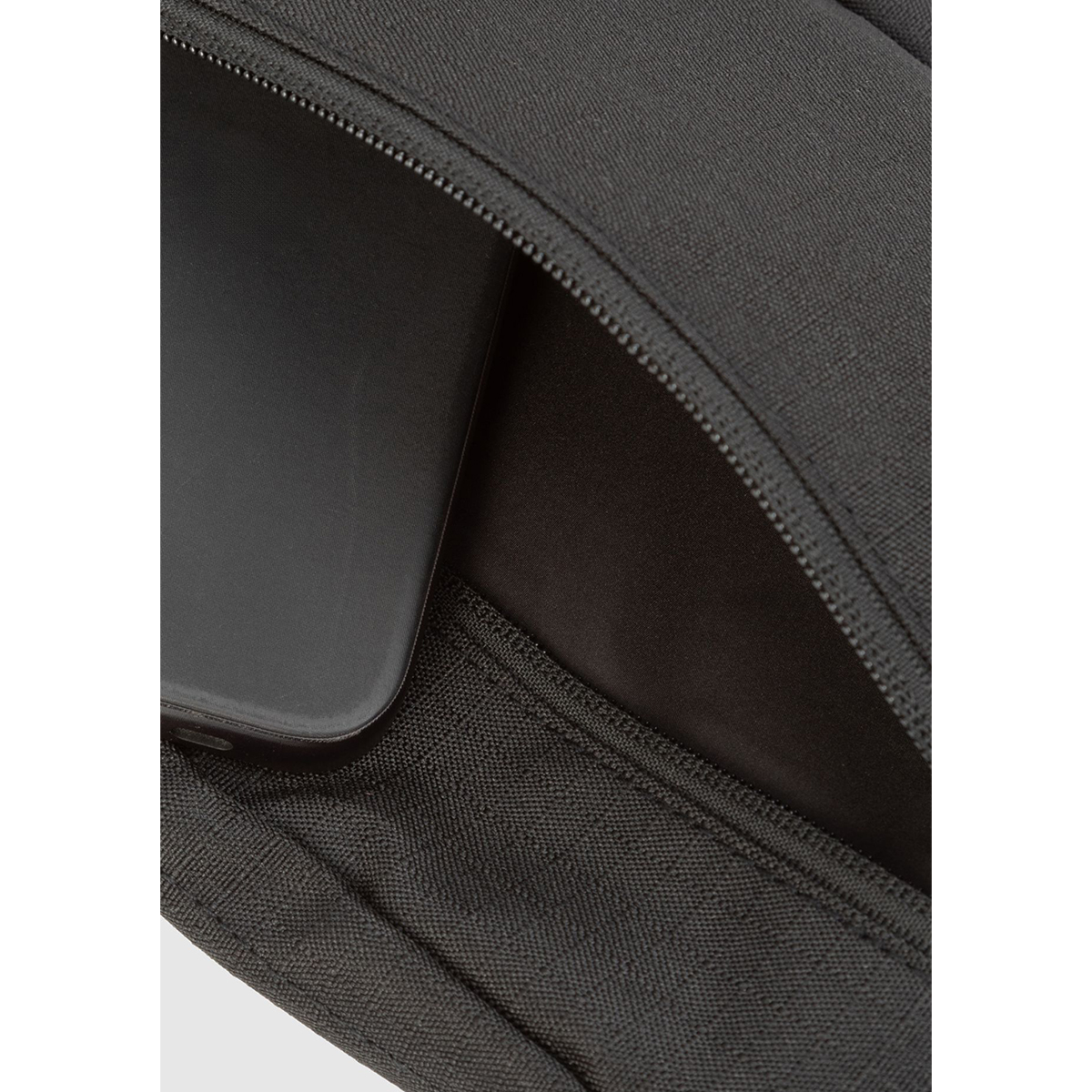 Cleptomanicx Hip Bag "TAP M 2" Black