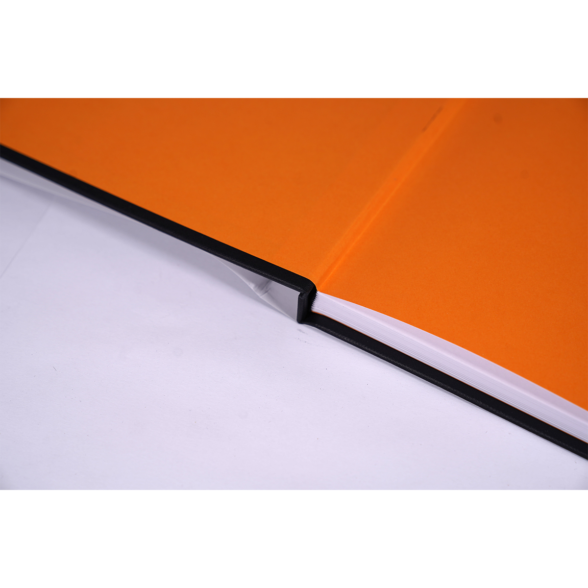 Molotow "One4All Professional Sketchbook" A4 Querformat