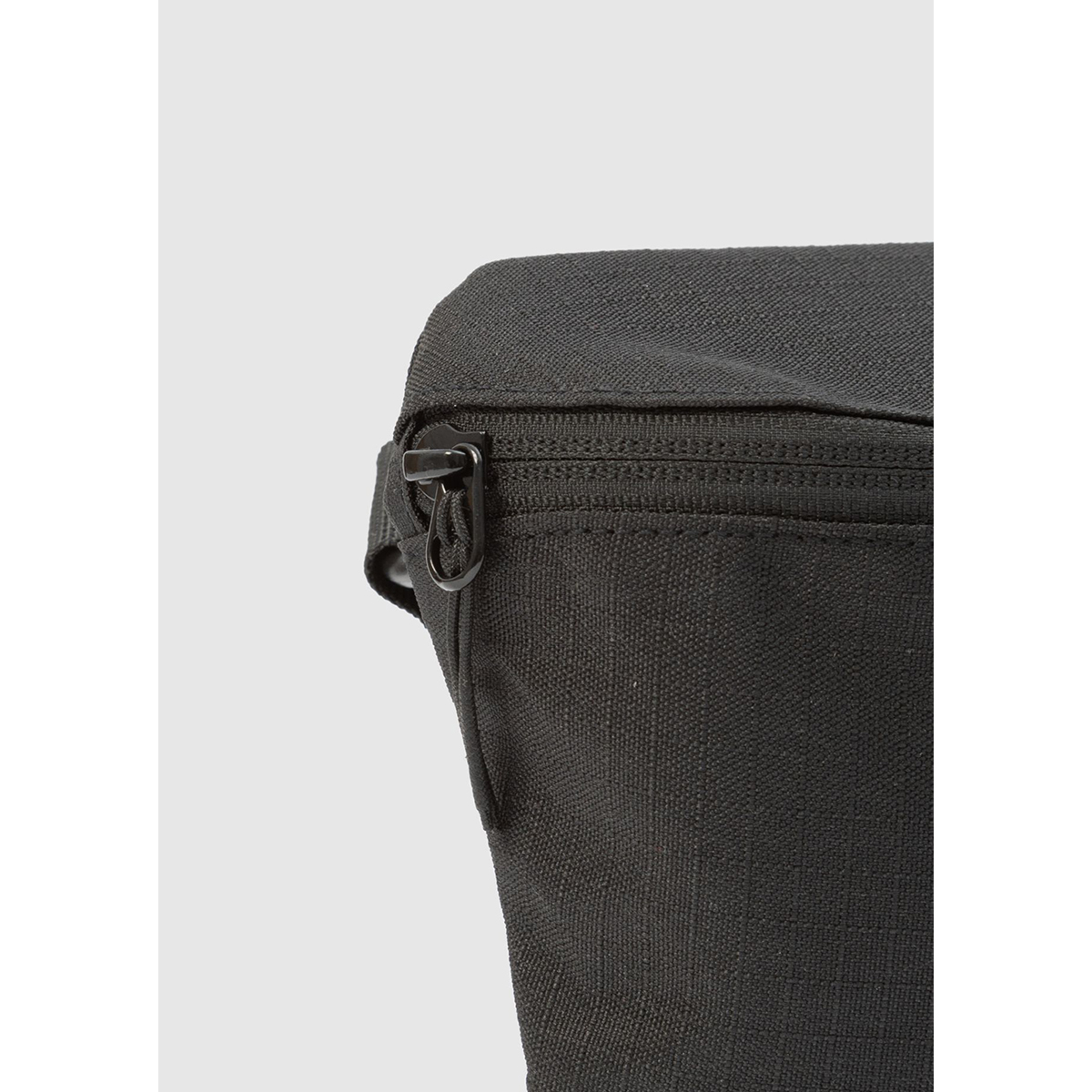 Cleptomanicx Hip Bag "TAP Classic" Black