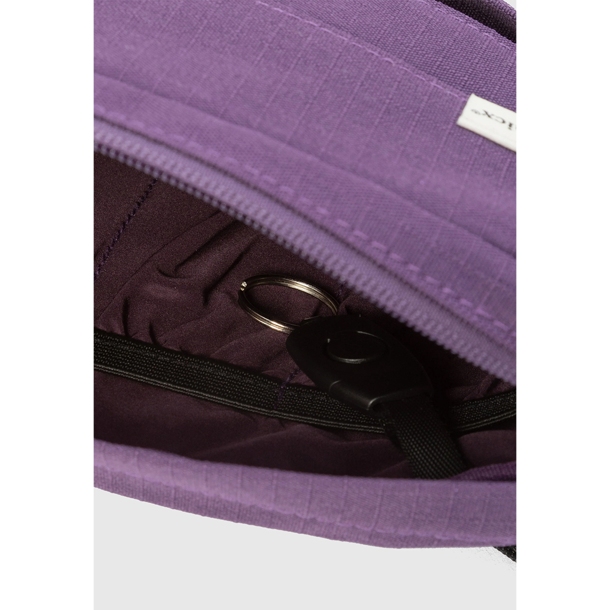 Cleptomanicx Hip Bag "Tap M 2" Montana Grape